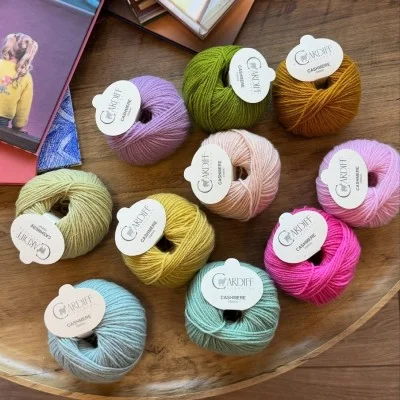 Cashmere classic by Cardiff cashmere. Italian luxurious yarn. 100